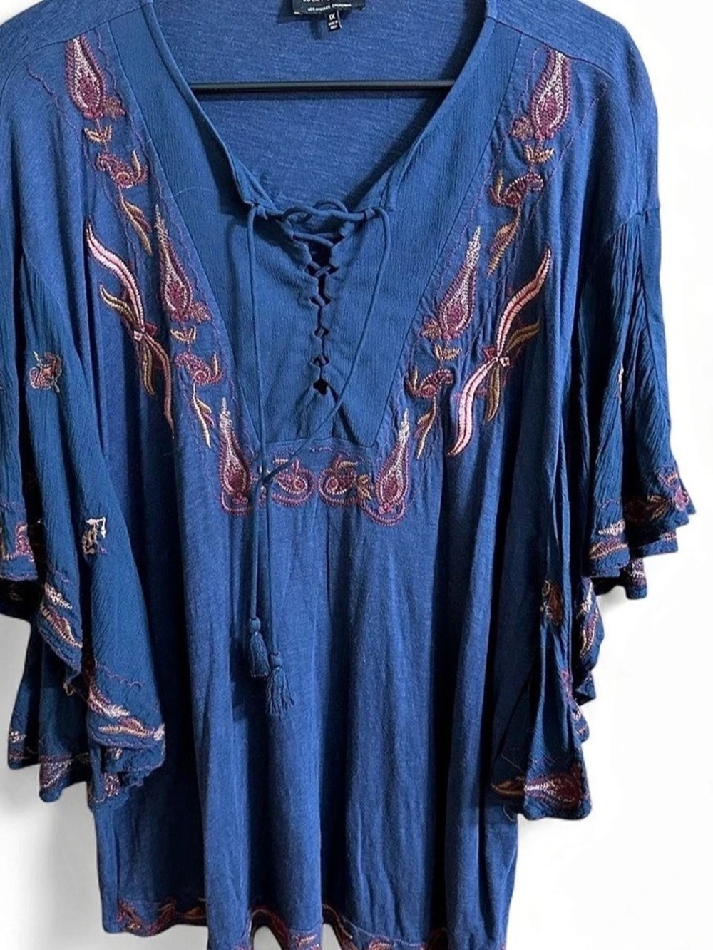 Lucky Brand Embroidered Paisley Peasant Blouse. Large bell sleeves and flowing d